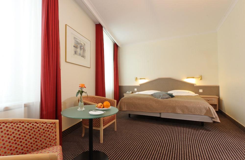 Seehotel Waldstaetterhof Swiss Quality Бруннен Экстерьер фото